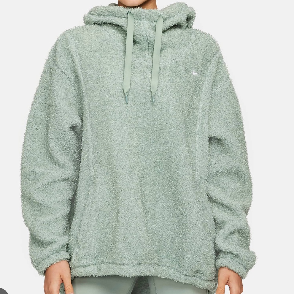Nike Therma-FIT Women's Pullover Hoodie